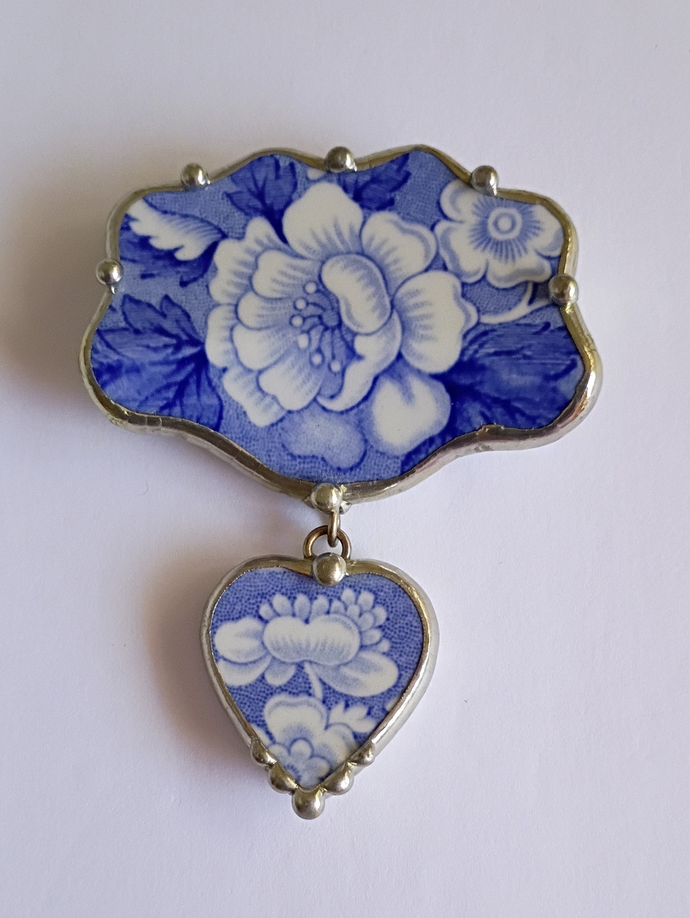 Vintage Signed Linda Carrigan Blue Floral Porcelain Heart Drop Brooch